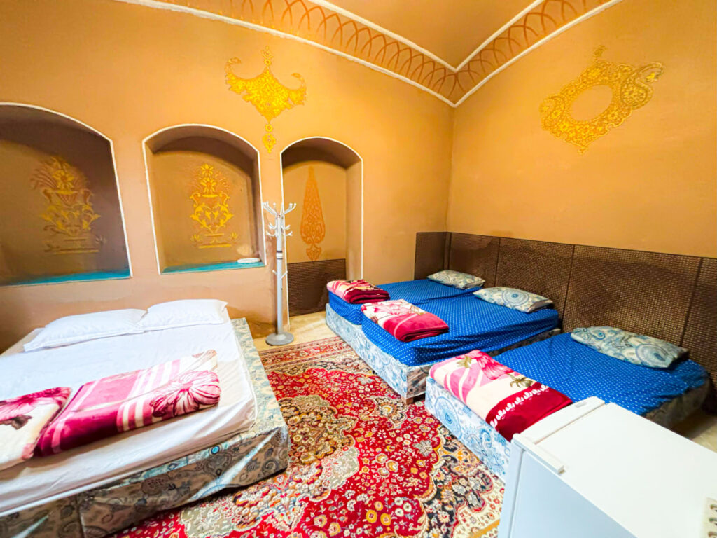 Hozkhaneh two (4 beds)